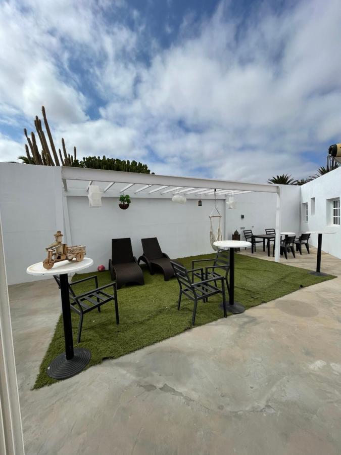 Apartamentos Elena Lajares Luaran gambar